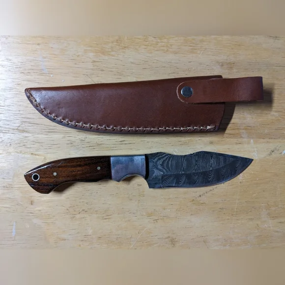 Damascus steel blade men's hunting skinner knife, T1-E - Picture 2 of 5